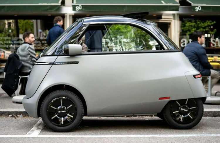 <p>Quadricycle (Dört tekerli bisiklet) sınıfında olan araçta güvenliği öne çıkarmak adına monokok şasi kullanılmış.</p>