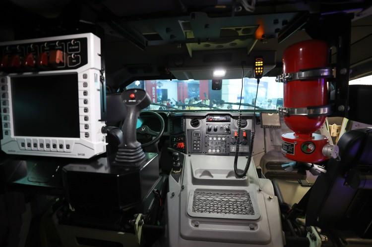 <p>Yörük 4x4 Pikap için IDEF 2021 Fuarı'nda çok olumlu tepkiler aldıklarını ifade eden Karel, "İsimlerini söyleyemem ama bazı kullanıcılardan talepler geldi. Bunları değerlendirmeye başlayacağız." diye konuştu.</p>