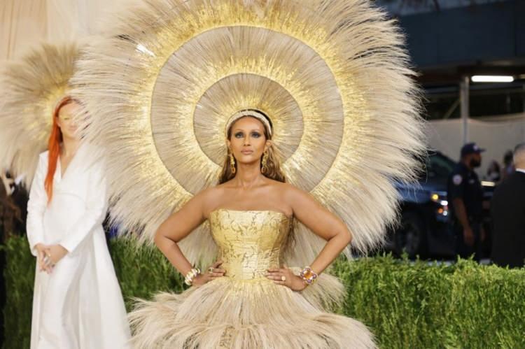 <p><strong>IMAN</strong></p>
