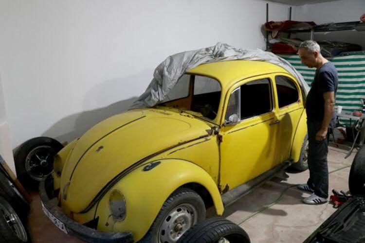 <p>1965 ve 1966 model iki aracımız var. Genelde vosvos restorasyonu ve kişiselleştirmeleri yapıyorum. Burada yaptığım iş şu, buradaki bütün ustalar benim. Elektrik olsun, kaporta olsun, mekanik olsun gerekse yeni proje prototiplerinin çıkartılması olsun bunların hepsini atölyede yapıyorum." diye konuştu.</p>