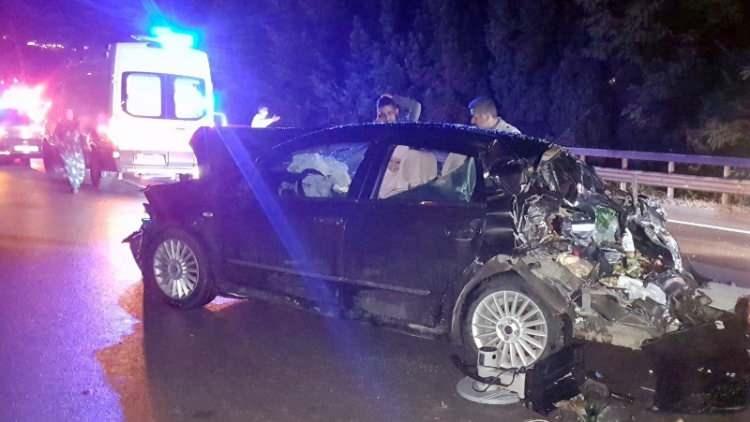 <p>Kazaya karışan araçların bölgeden kaldırılması ile birlikte trafik normal seyrine dönerken, kazayla ilgili inceleme başlatıldı.</p>