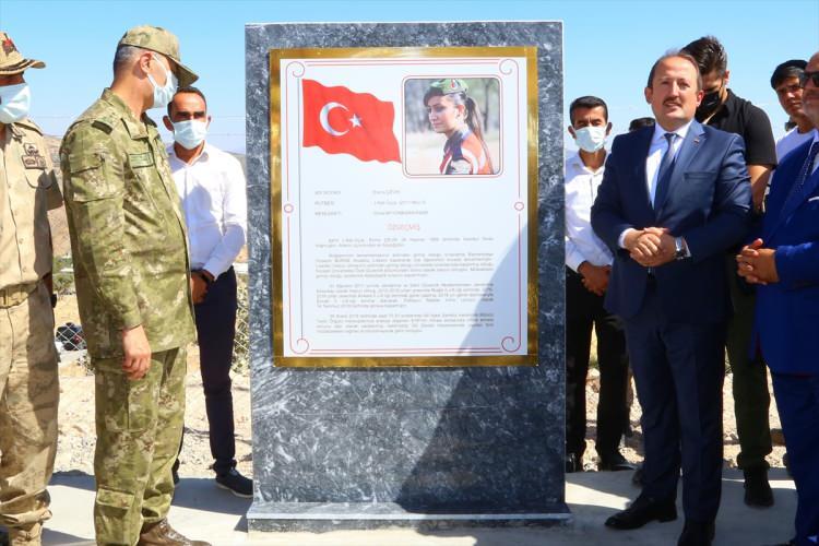 <p>Şırnak'ın İdil ilçesinde 9 Aralık 2019'da PKK'lı teröristlerce tuzaklanan el yapımı patlayıcıya müdahale sırasında meydana gelen patlamada Astsubay Üstçavuş Esma Çevik (30) ve Uzman Çavuş Kemal Sayar (35) şehit olmuş, 7 güvenlik görevlisi de yaralanmıştı.</p>
