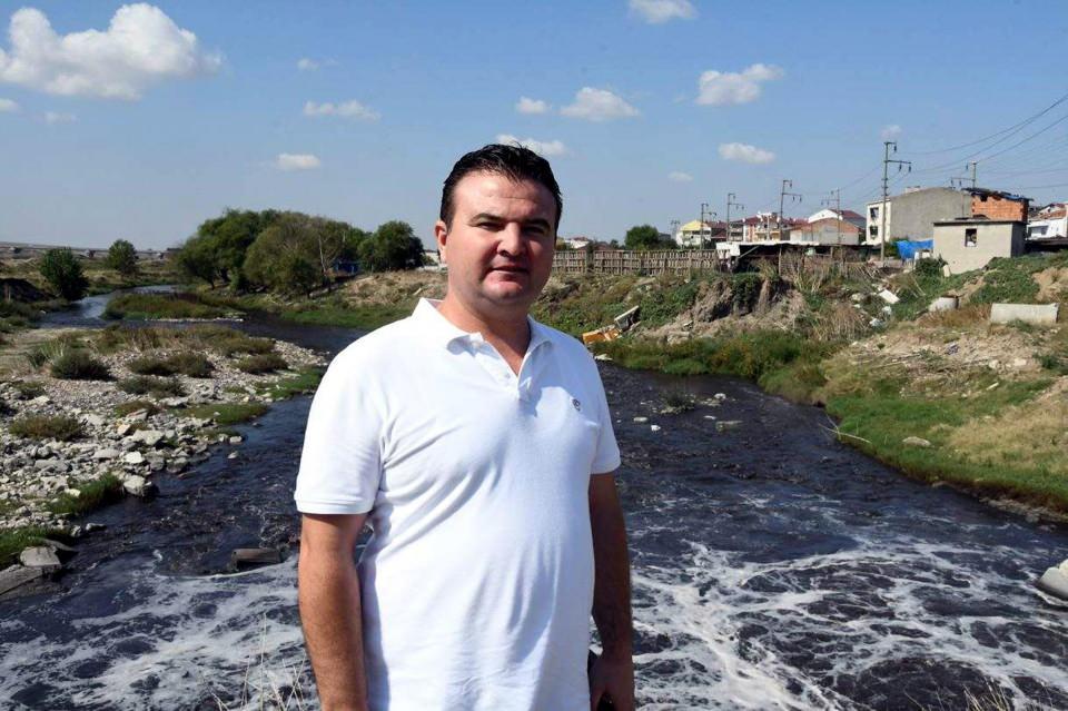 <p> Ekipler, son bir ay içinde 164 işletmeyi denetledi. Çevreyi kirlettiği tespit edilen 35 işletmeye 5 milyon 500 bin lira ceza kesildi.</p>
