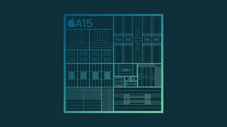 <p>Apple A15 yeni çip setini de tanıttı.</p>
<p> </p>
