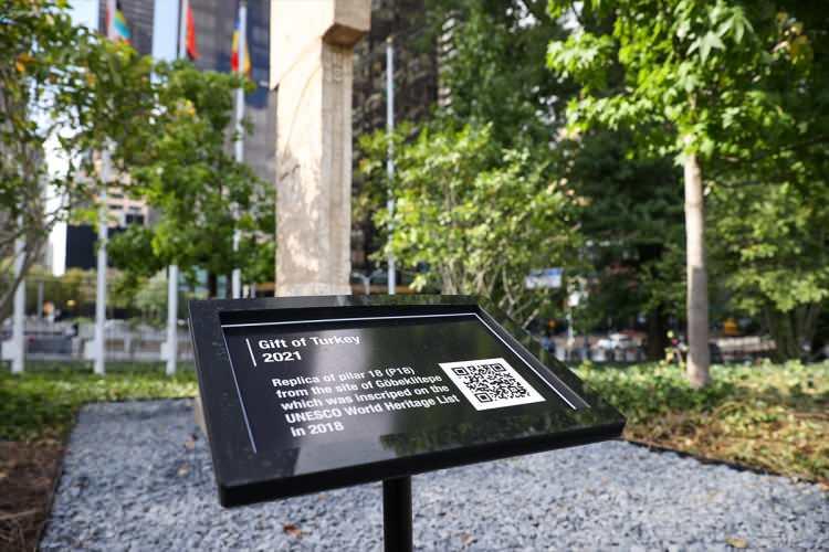 <p>BM, Göbeklitepe'deki dikilitaşların replikasına kalıcı olarak ev sahipliği yapacak.</p>