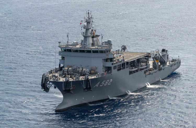 <p>Burada konuşan Deniz Albay Özgür Kenan Tansoy, tatbikatın, NATO Müttefik Denizaltı Komutanlığı tarafından planlandığını söyledi.</p>
<p> </p>