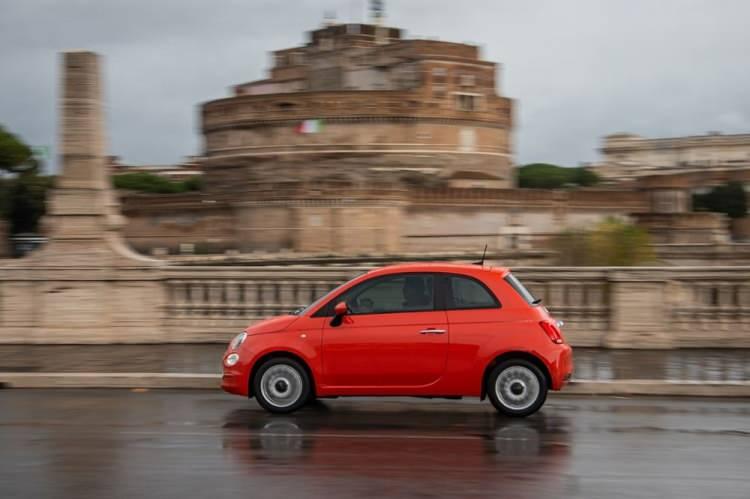 <p>500C Dolcevita 1.0 Hybrid 70 HP Dolcevita Manuel Hybrid - 234.300 TL</p>

<p> </p>
