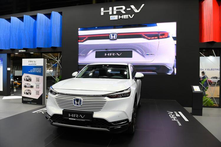 <p>Honda HRV Hybrid</p>