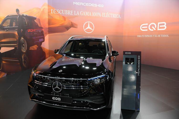 <p>Mercedes'in elektrikli aracı EQB </p>
