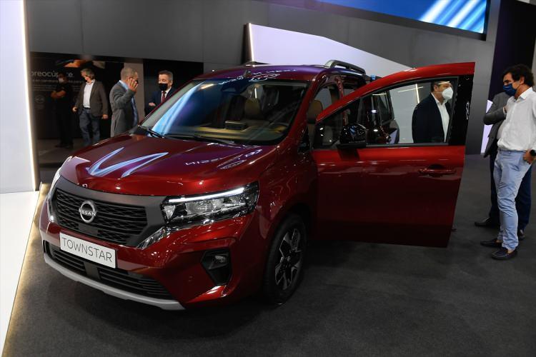 <p>Nissan Townstar </p>
