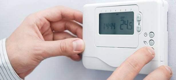 <p>Oda termostatı ile oda sıcaklığını sabit tutan kombilerden kullanmak.</p>