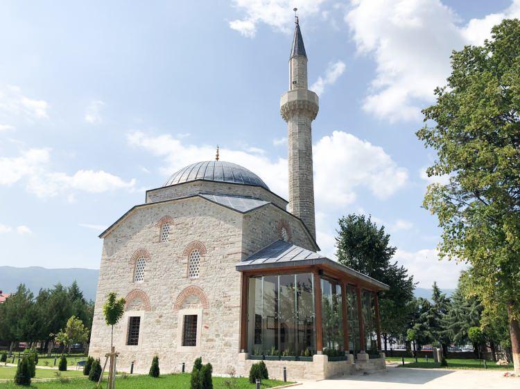 <p>Ya Rab! Birliğimizi beraberliğimizi ziyade eyle!.. Gücümüzü ziyade eyle!.. Mazlumlara mağdurlara yardım eyle!.. Ya Rab! Bizi bize bırakma, yalnız koma bizleri!.. Bu muhteşem eserin banilerine rahmet eyle!.. Yaşatanlara güç kuvvet lütfeyle..."</p>