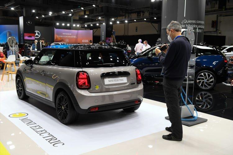 <p>Mini Cooper Electric</p>
