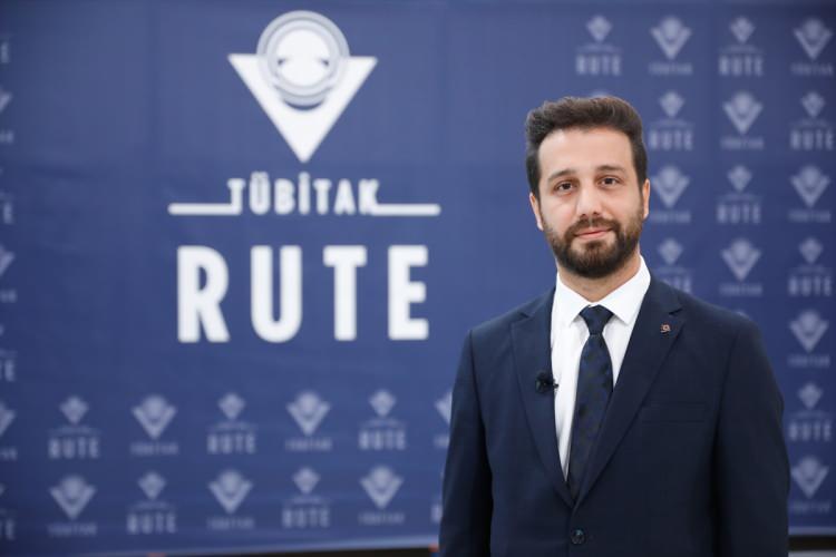 <p>Açıklamada görüşlerine yer verilen TÜBİTAK RUTE Müdürü Mehmet Ali Çimen, proje fikrinin 2017'de İGDAŞ tarafından kendilerine getirildiğini belirtti. </p>
<p> </p>
<p>Robot Göz'ün, İGDAŞ'ın 12 ve 16 inçlik 545 kilometre uzunluğundaki hattında denetim yapacağını bildiren Çimen, bu teknolojinin benzerinin sadece ABD'de olduğuna işaret etti.</p>