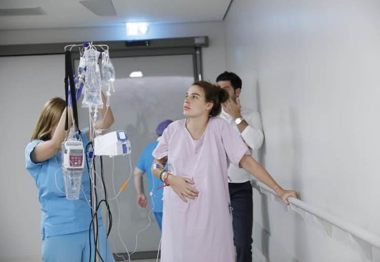 <p><strong>Hamileliği boyunca fitliğini koruyan Aslışah Alkoçlar'ın anneannesi Hülya Koçyiğit gibi olan güzelliği ise sosyal medyada kullanıcıların diline düştü. </strong></p>