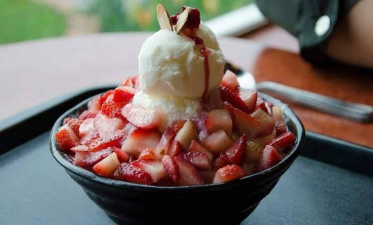 <p><span style="color:#000000"><strong>Bingsu</strong></span></p>
