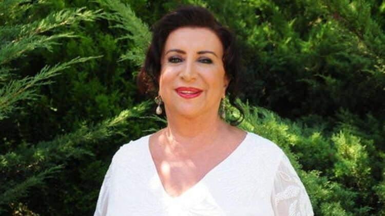 <p><strong>Kutman bugünlerde ekranlardan uzak duruyor. </strong></p>
