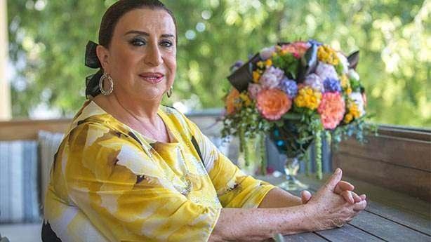 <p><strong>Gözlerden uzak bir hayat süren usta oyuncu güzelliğinde hiç bir şey kaybetmiyor. </strong></p>