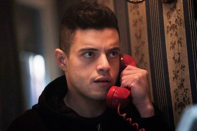 <p><span style="color:#800000"><strong>Rami Malek, ucuza geldiği için 500 tane bastırdığı bu fotoğrafların 420 tanesinin de kendisinde olduğunu belirtti. Uzun süre kimsenin kendisini aramadığını belirten Malek, sonunda bir reklam filmi için arandığını da sözlerine ekledi.</strong></span></p>
<p> </p>