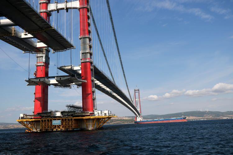 <p>1915 Çanakkale Köprüsü'nün açılışı da Zafer'in 107'nci yıl dönümünün kutlanacağı 18 Mart 2022'de yapılacak. Çanakkale Boğazı, artık 6 dakika gibi kısa sürede kesintisiz ulaşım imkanı sunacak.</p>

<p> </p>
