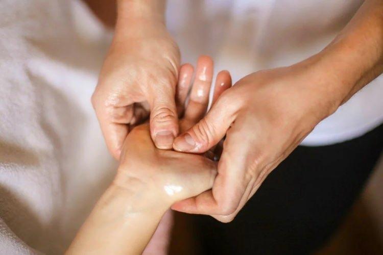 <p><strong>MASAJ TERAPİSTİ</strong></p>

<p> </p>
