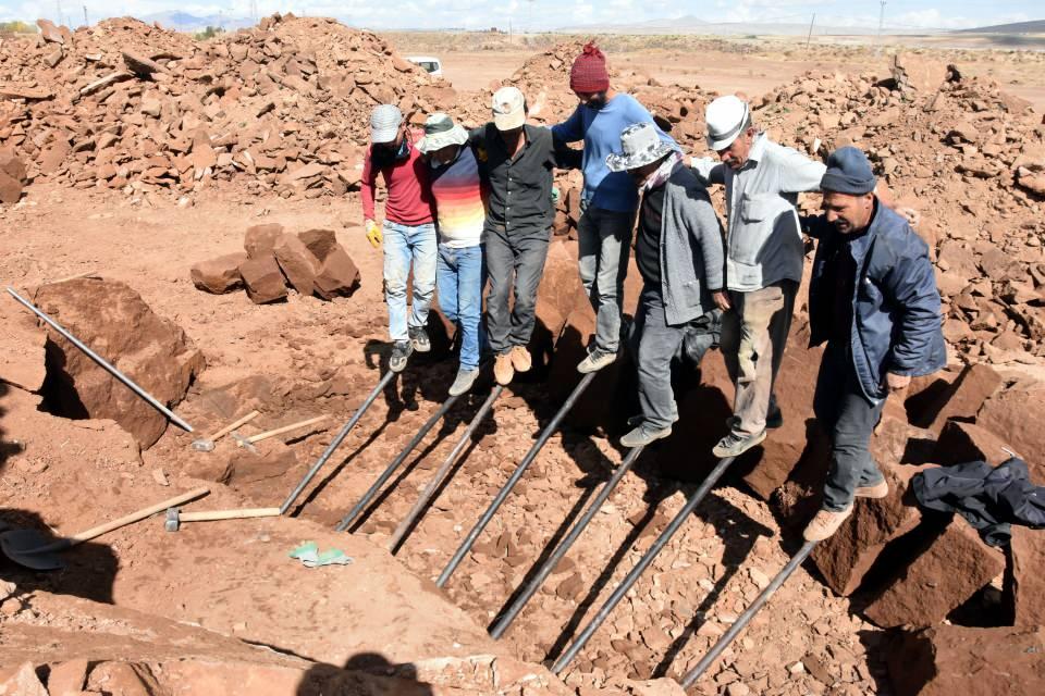 <p>Atölyede şekillenen taşlar binaların dış cephe kaplamasında ya da yalıtımında kullanılıyor. </p>