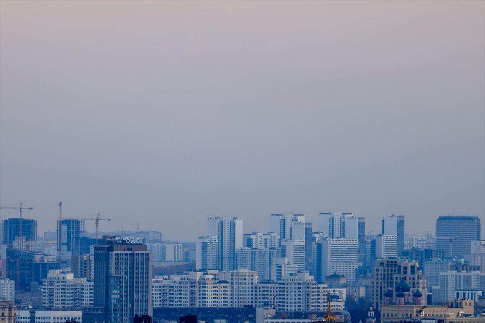 <p>Rusya’nın başkenti Moskova, 354 metre yükseklikteki Moskova Uluslararası İş Merkezi'ndeki (Moscow City) gökdelenden fotoğraflandı.</p>
<p> </p>