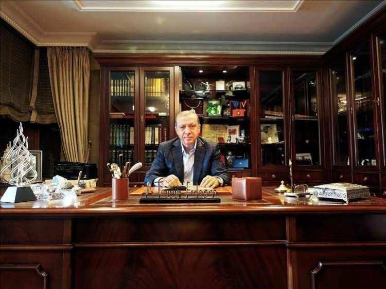 <p>Güler'in bu talebi üzerine Cumhurbaşkanı Erdoğan'ın Kısıklı'daki konutunda buluşma gerçekleşmişti.</p>
<p> </p>