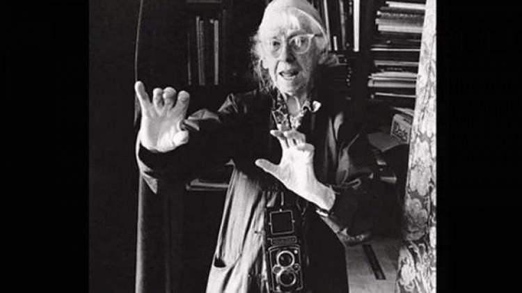 <p>Amerika'nın en yaşlı fotoğrafçısı: Imogen Cunningham.</p>
<p> </p>