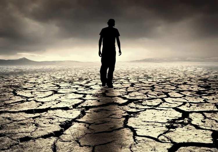 <p><strong>KÜRESEL ISINMANIN YOKSUL ÜLKELERE ETKİSİNE DAİR YETERİNCE ARAŞTIRMA YOK</strong></p>
<p>Yine de, iklim değişikliğinden en çok zarar gören yerlerin çoğunda Callaghan ve meslektaşları, sıcaklık ve yağış değişimlerinin insanların günlük yaşamları için ne anlama gelebileceğine dair bir araştırma eksikliği buldular. Araştırmacılar, iklim değişikliğinin Afrika üzerindeki etkisini inceleyen 10 binden az çalışma belirledi ve yaklaşık yarısı Güney Amerika'ya odaklandı. Buna karşılık, yaklaşık 30 bin yayınlanmış makale, Kuzey Amerika'daki iklim etkilerini inceledi.</p>
<p> </p>