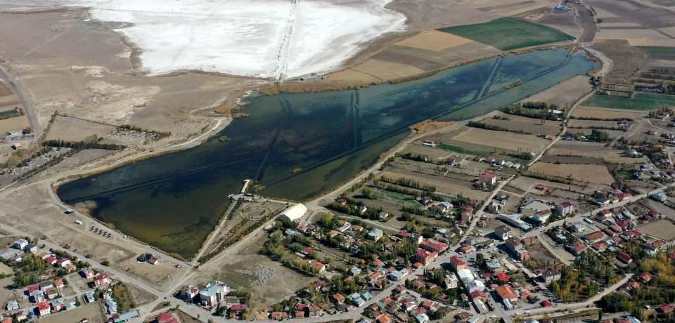 <p>Burasıyla ilgili bir proje çalışması yapılması gerekiyor. Belediyemize her türlü desteği vereceğiz. Birlikte bir şeyleri yaparsak vatandaşımıza faydalı oluruz. Burası Sivas'ın önemli değerlerinden. </p>
