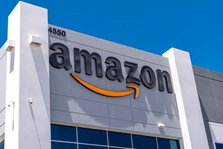 <p><strong>1- AMAZON: 683.85 MİLYAR DOLAR</strong></p>

<p>Tüketim Malları ve Perakende </p>
