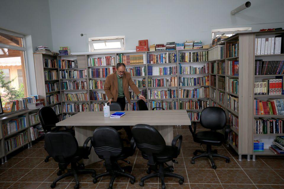 <p>İl Özel İdaresi ve KÖYDES kaynaklarından yararlanan Dal, büyükşehir belediyeleri ile hayırseverlerin kapılarını çalarak da destek istedi.</p>