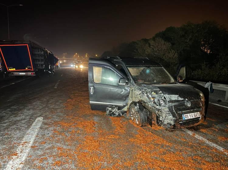 <p>Yaralılar ambulanslarla en yakındaki hastanelere götürüldü. </p>
