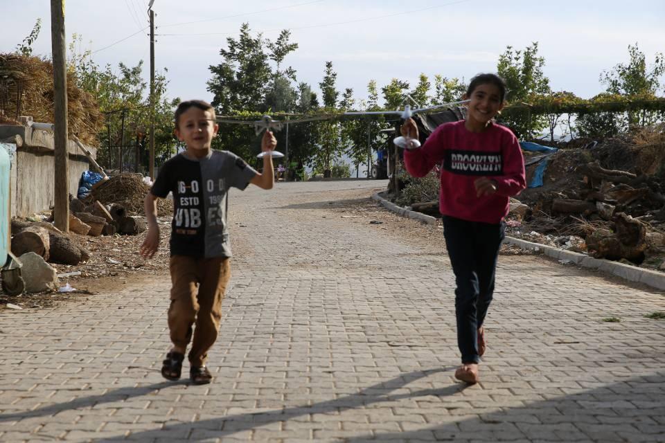 <div><strong>Yılmaz, şöyle konuştu:</strong></div>
<div> </div>
<div>"İHA ve SİHA'ların ne kadar zorlukla yapıldığını şu an daha iyi anlıyoruz. Oyuncağını yapmak bile zor iken gerçeği yapmak ne kadar zordur.</div>