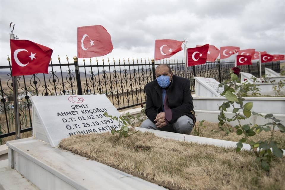 <p>1993'lü yıllar terör olayları açısından şiddetli geçen yıllardı, emperyalist güçler arkalarında, hemen hemen her yerde eylem yapma derdindelerdi. </p>