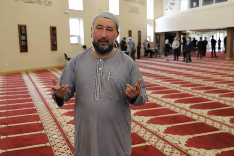 <p>Kanada’nın Hamilton kentindeki Müslümanlar Derneği tarafından organize edilen açık cami etkinliğine de gayrimüslimler ilgi gösterdi.</p>
