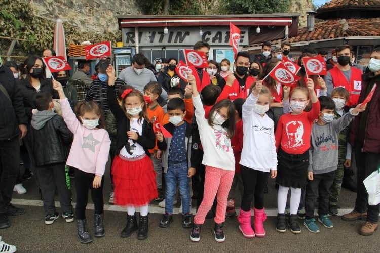 <p>Sinop'ta, 29 Ekim Cumhuriyet Bayramı törenle kutlandı.</p>
<p> </p>
