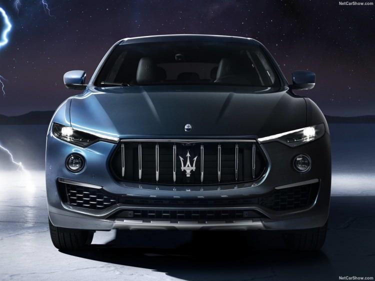 <p>Levante’yi lüks bir SUV model olmasının yanı sıra, zorlu yol koşullarına ayak uydurabilmesi için Q4 Akıllı Dört Tekerlekten Çekiş Sistemiyle donatan Maserati; aracın düşük tutuşa sahip yol koşullarında bile geleneksel arkadan itiş sistemini avantajlı hale getiriyor.</p>

<p> </p>
