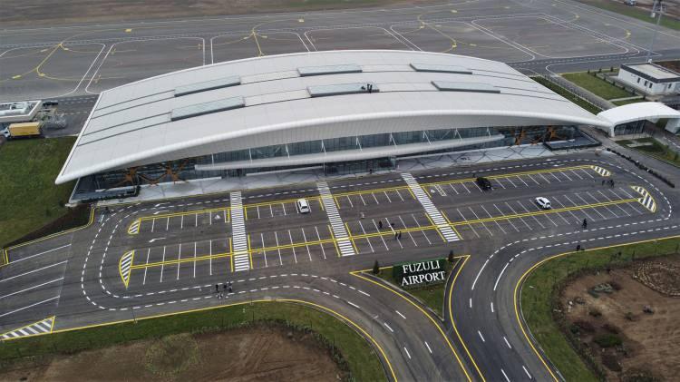 <p>Temeli 14 Ocak 2021'de Cumhurbaşkanı Aliyev tarafından atılan Fuzuli Havalimanı en yüksek uluslararası standartlara uygun olarak 8 ayda uçakları kabul edecek hale geldi. Havalimanına ilk test uçuşu 22 Ağustos'ta gerçekleştirildi.</p>

<p> </p>

