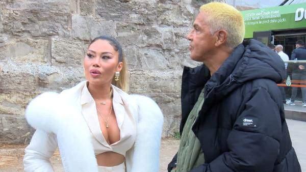 <p><span style="color:rgb(99, 99, 99)">Naceri, İstanbul'un tarihi caddelerinde y&uuml;r&uuml;rken ve taksi beklerken hayranları ile bol bol fotoğraf &ccedil;ektirdi. Fransız akt&ouml;r bindiği taksinin direksiyonuna da ge&ccedil;ti, İstanbul sokaklarında taksi kullandı. Fransız akt&ouml;r İstanbul'daki tecr&uuml;belerini DHA'ya aktardı.&nbsp;</span></p>
