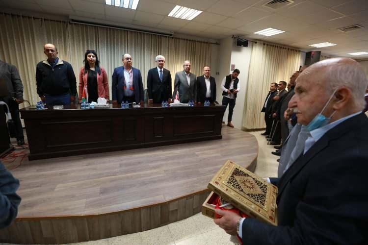 <p>AA ekibi Osmanlı askerinin emanetine 100 yıldan uzun süredir gözü gibi bakan Filistinli ailenin hikâyesini ilk kez 3 yıl önce haberleştirmişti. Bugün o hikâyeye yeni bir halka eklendi.</p>