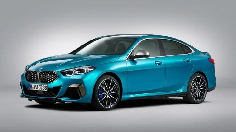 <p><strong>BMW</strong></p>

<p>218i Gran Coupe Sport Lin</p>

<p>Kasım: 596 bin 700 TL</p>

<p>Ekim: 551 bin 600 TL</p>

<p> </p>
