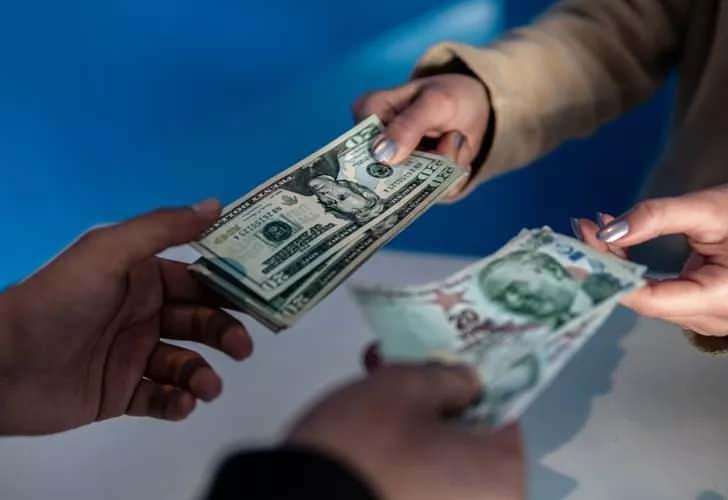 <p>Avrupa'nın önemli bankalarından Credit Suisse tarafından paylaşılan Küresel Zenginlik Raporu'nda, dünyanın en zengin ülkeleri listelendi. Ortalama zenginlik oranını ortaya koyan listede, bakın en zengin 20 ülke hangileri oldu.</p>

<p><strong>İŞTE DÜNYANIN EN ZENGİN 20 ÜLKESİ (Kişi başı ortalama zenginliğe göre)</strong></p>

<p> </p>
