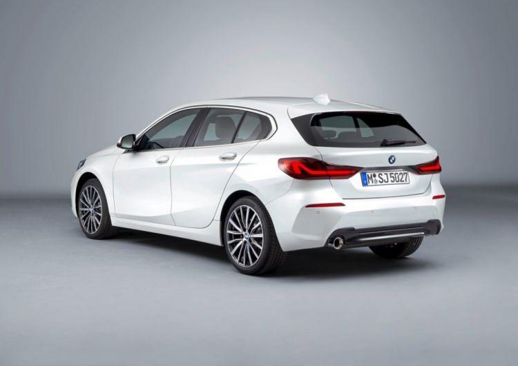 <p><strong>BMW</strong></p>

<p>118i Sport Line:</p>

<p>Kasım:  561 bin 800 TL</p>

<p>Ekim: 519 bin 800 TL</p>

<p> </p>
