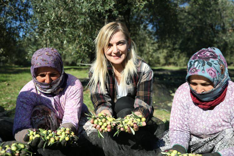 <p>"Balıkesir'in gastronomisine de katkıda bulunduğumuzu düşünüyoruz" </p>

<p>Gökduman, AA muhabirine, İstanbul'un yoğunluğundan sıkıldığı için Havran'a yerleştiğini söyledi.</p>
