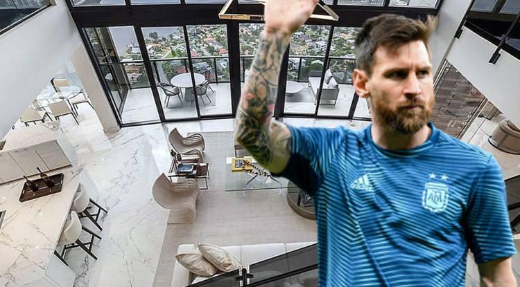 <p><span style="color:#800080"><strong>Dünyaca ünlü futbolcu Lionel Messi, Miami'deki süper lüks evini satışa çıkardı. Okyanus manzaralı evin fiyatı ise dudak uçuklattı. </strong></span></p>
