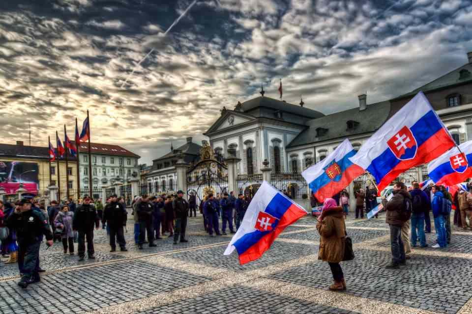 <p><strong>Slovakya</strong></p>

<p>Kadın emekli yaşı: 62</p>

<p>Erkek emekli yaşı: 62</p>

