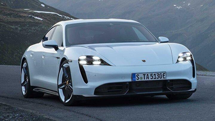 <p>Porsche Taycan Turbo S</p>

<p> </p>
