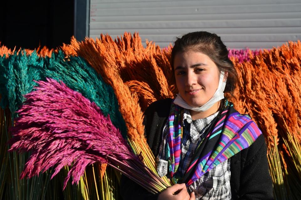 <p>''Bu iş 1,5 yıl önce fikir olarak başladı. 5-6 arkadaş günlerce gecelerce fikirleri konuştuk. Ne yapabileceğimizi düşündük. Yaklaşık 8-10 ay sonra Aksaray'ımızın bitki örtülerinden ve doğamızdan ne bulabiliriz diye düşündük. </p>

<p> </p>
